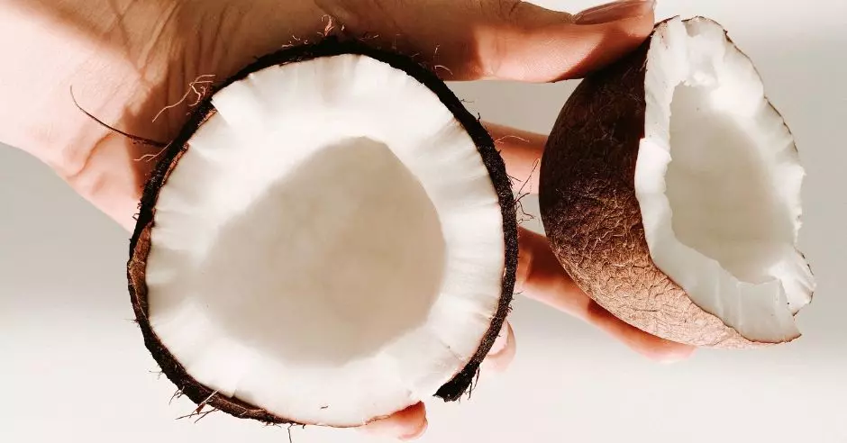 Kokosový olej – které mýty jsou o něm skutečně pravdivé? Asi budeš překvapený