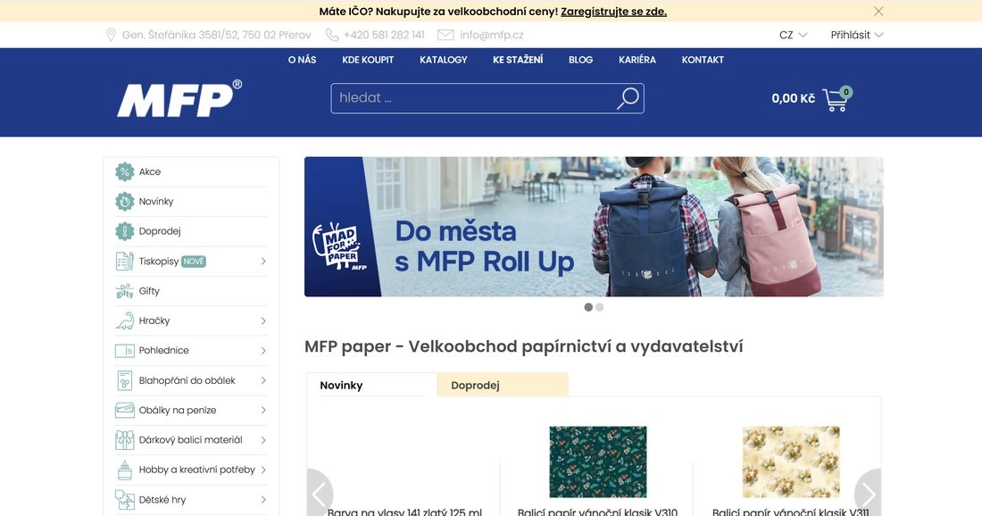 stránka e-shopu MFP s dvěma lidmi s městským batohem