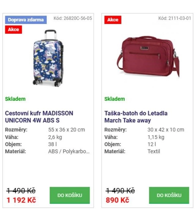 barevný cestovní kufr a červená taška-batoh do letadla