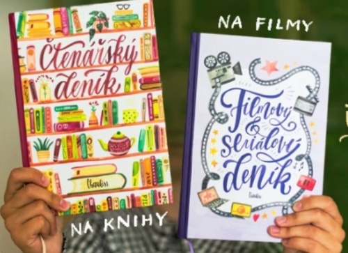čtenářský deník v ruce a filmový a seriálový deník v ruce