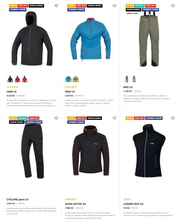 černé bundy, modrá mikina, sivé a černé kalhoty a softshellová vesta