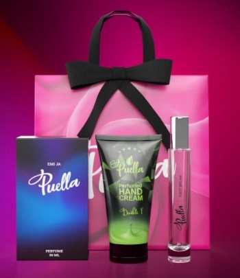 dárkový balíček produktů e-shopu s růžovou dárkovou taškou