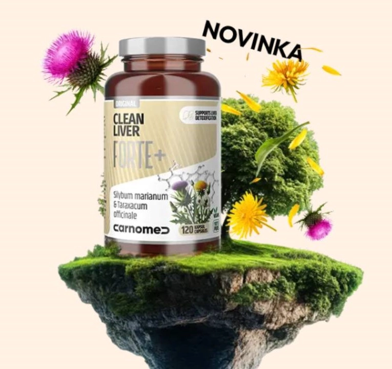 produkt Clean Liver Forte+ v obklopení květin a na zeleném podstavci