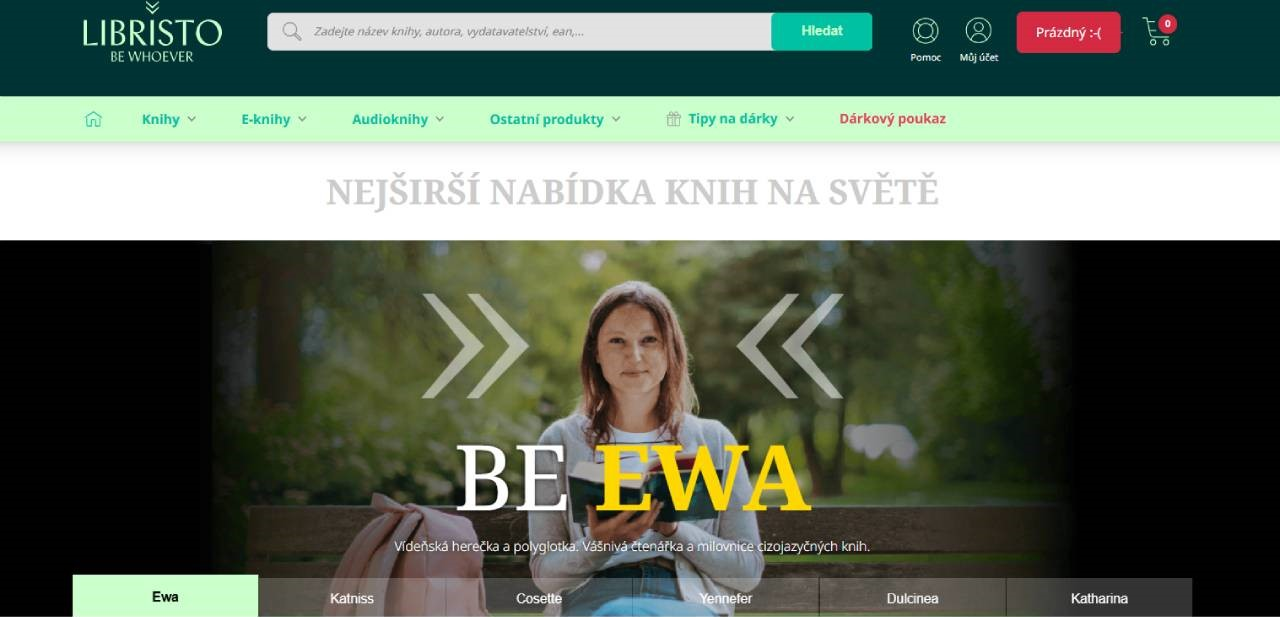 žena sedící na lavičce s knihou v ruce