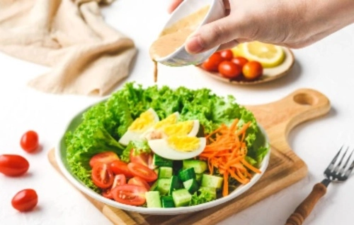 zeleninový salát s dresinkem