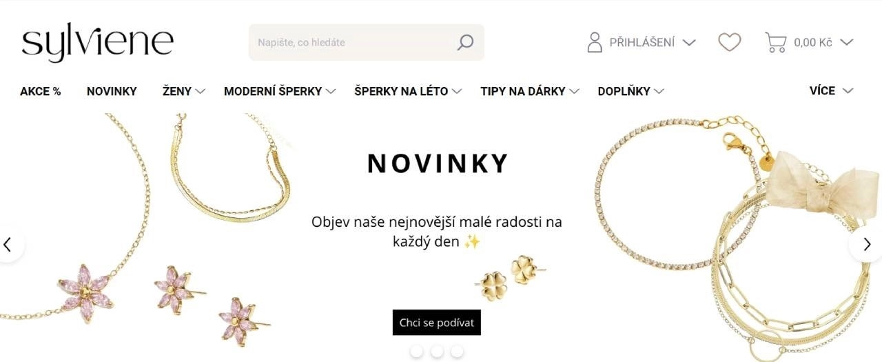 zlaté náramky a napichovací náušnice
