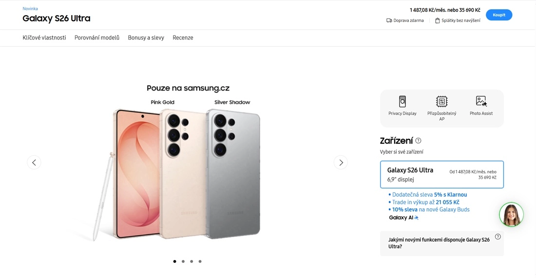 Stránka e-shopu Samsung s třemi mobily v růžové a šedé barvě