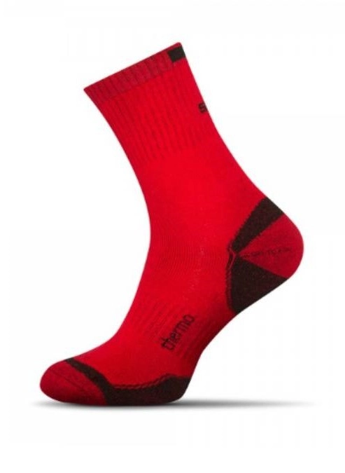 červená termo ponožka s tmavšími pásy kolem paty a prstů