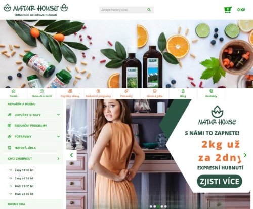 Naturhouse - pilulky a dózy, ovoce a žena, která si neumí zapnout oranžové šaty