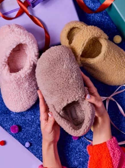 crocs domaci pantofle s koziskem