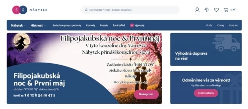 muž a žena pod stromem a výhody nákupů