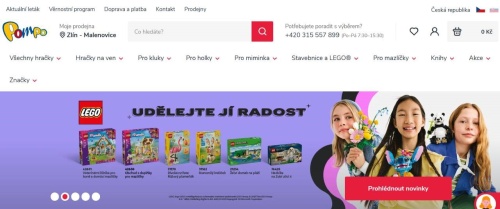 Pompo - tři dívky s LEGO stavebnicemi a balení LEGO stavebnic
