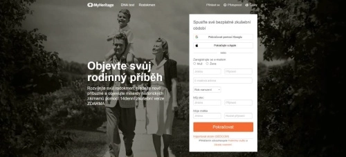 stará fotka rodiny na procházce a možnost se registrovat