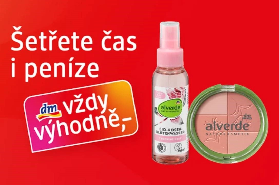 růžová voda na obličej a tělo a tvářenka